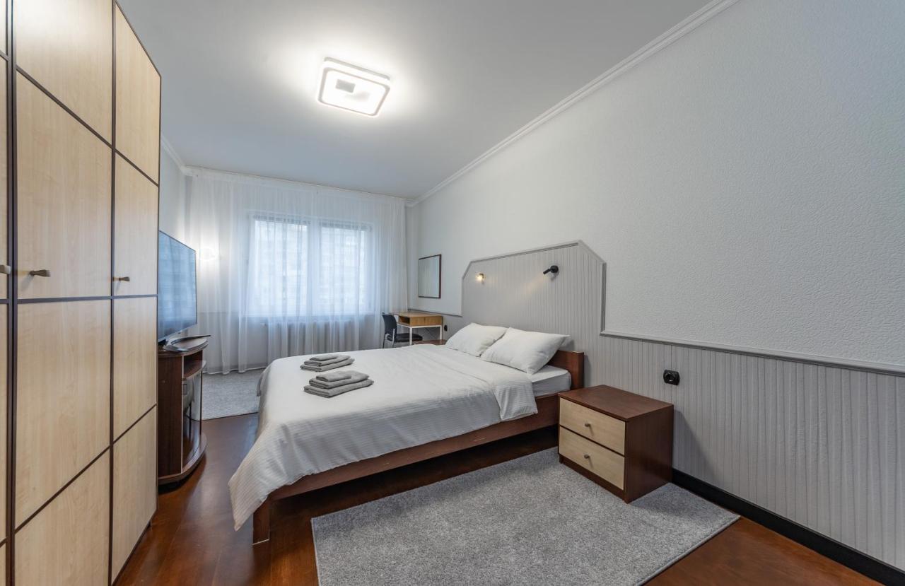 Modern 3 Bedroom Apartment Kyjev Exteriér fotografie