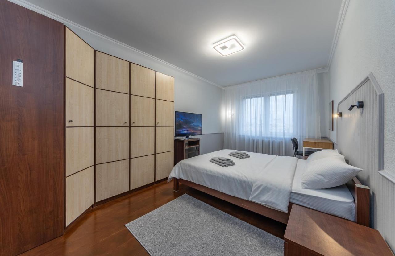 Modern 3 Bedroom Apartment Kyjev Exteriér fotografie