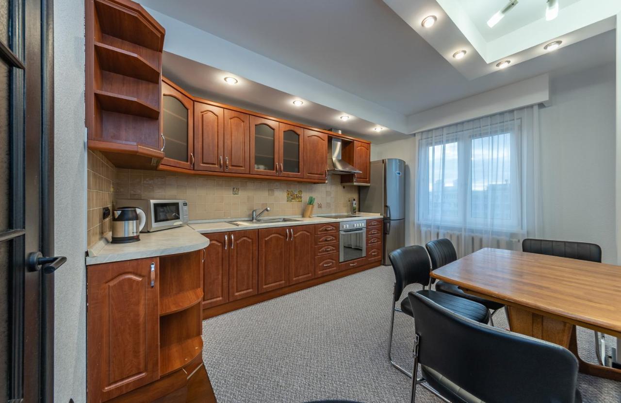 Modern 3 Bedroom Apartment Kyjev Exteriér fotografie